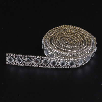 DIY Veranstaltung Auto Telefon Dekoration Gold FayTun 3 Yards Selbstklebende Kristall Strass Diamant Band DIY Selbstklebende Glitzer Strasssteine Aufkleber mit 2 mm Strass für Kunst Handwerk DIY Veranstaltung Auto Telefon Dekoration Gold FayTun 3 Yards Selbstklebende Kristall Strass Diamant Band DIY Selbstklebende Glitzer Strasssteine Aufkleber mit 2 mm Strass für Kunst Handwerk