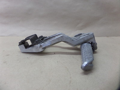 すページ 1984 KAWASAKI ZX100 FRONT LEFT FOOT PEG AND BRACKET ASSY | eBay