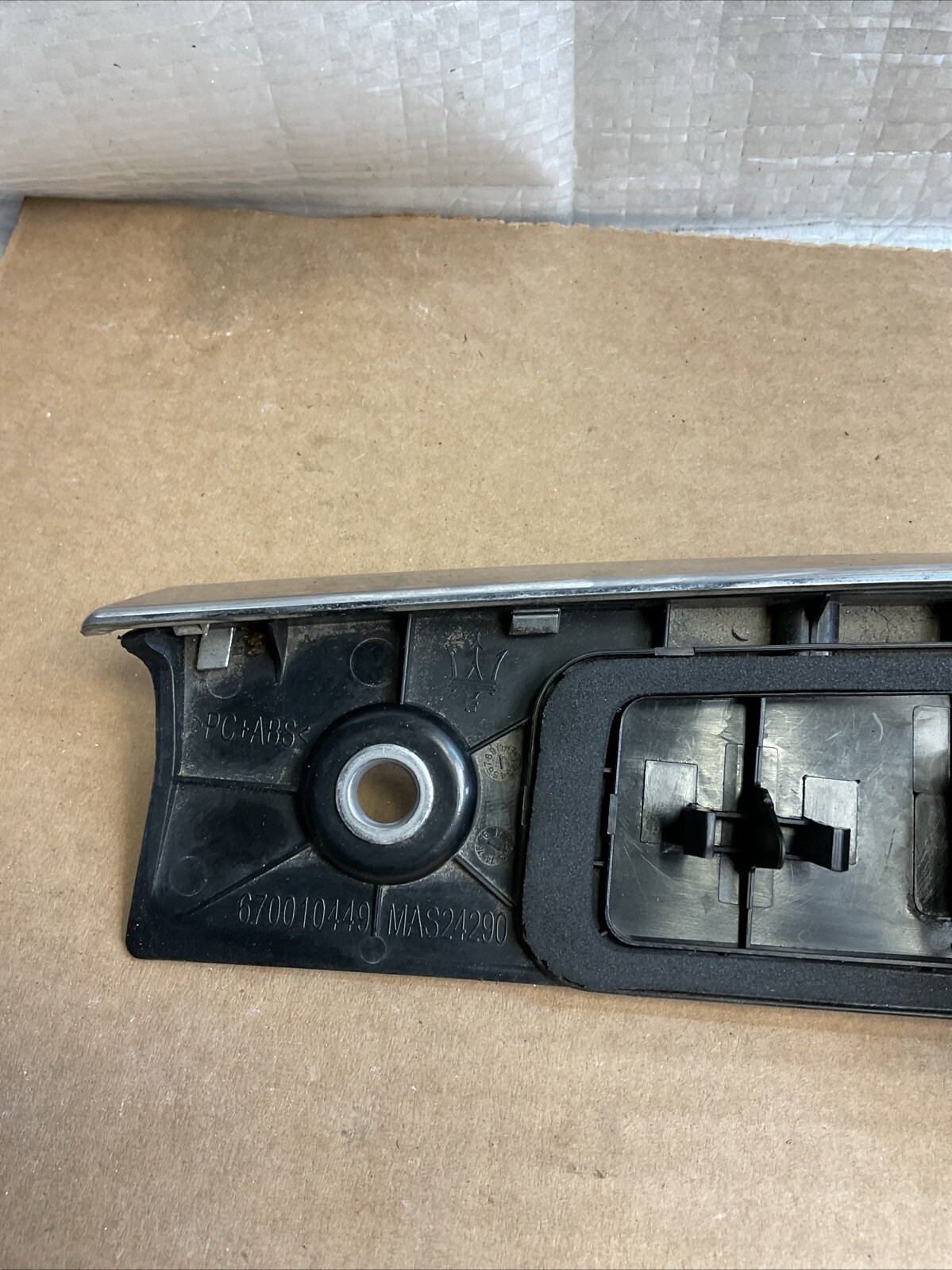 2014-2019 Maserati Quattroporte Rear Trunk Lid Grip Handle Molding Trim OEM