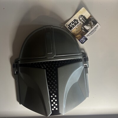 NWT Kids Star Wars The Mandalorian Plastic Face Mask Only Morris