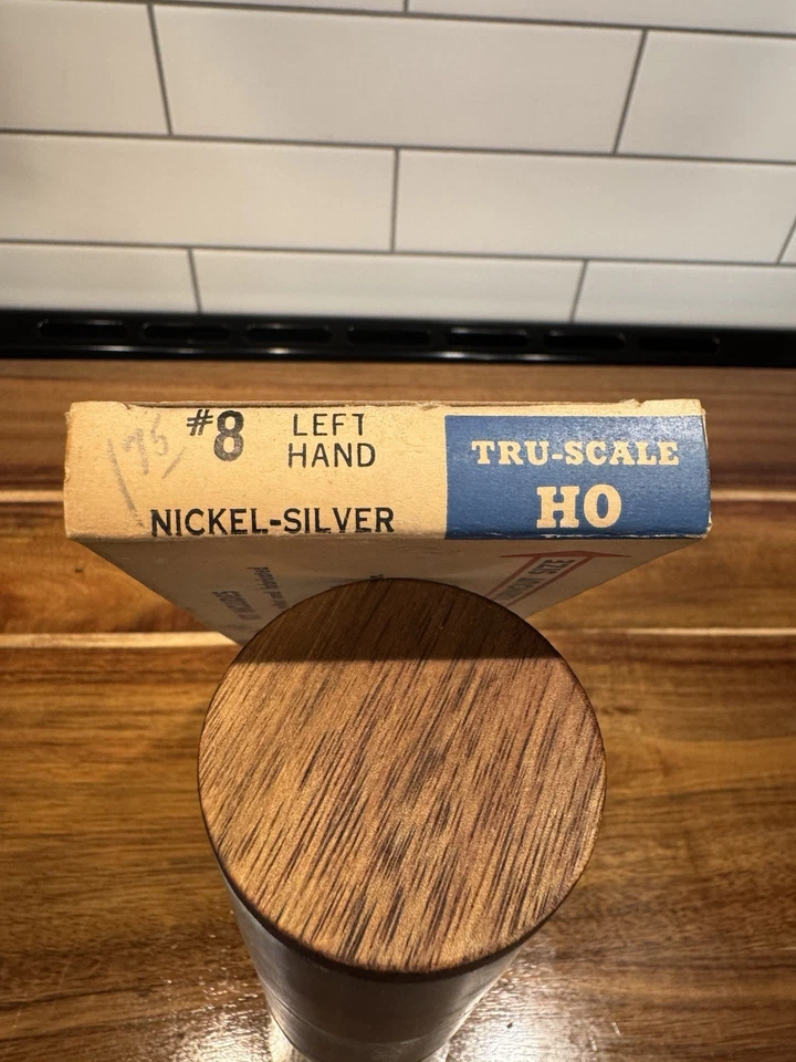 Vintage Tru-Scale HO High-Speed Switch Kit, #8 Left Hand - Image 3 of 3