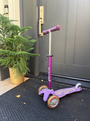 Micro Mini SCOOTER with LED Lights - USED