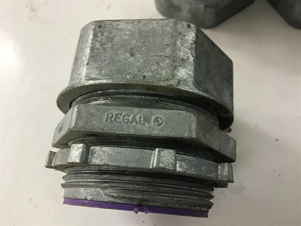 Regal 605 Compression Connector 1 1/2" Lot of 26 - Image 3 of 4