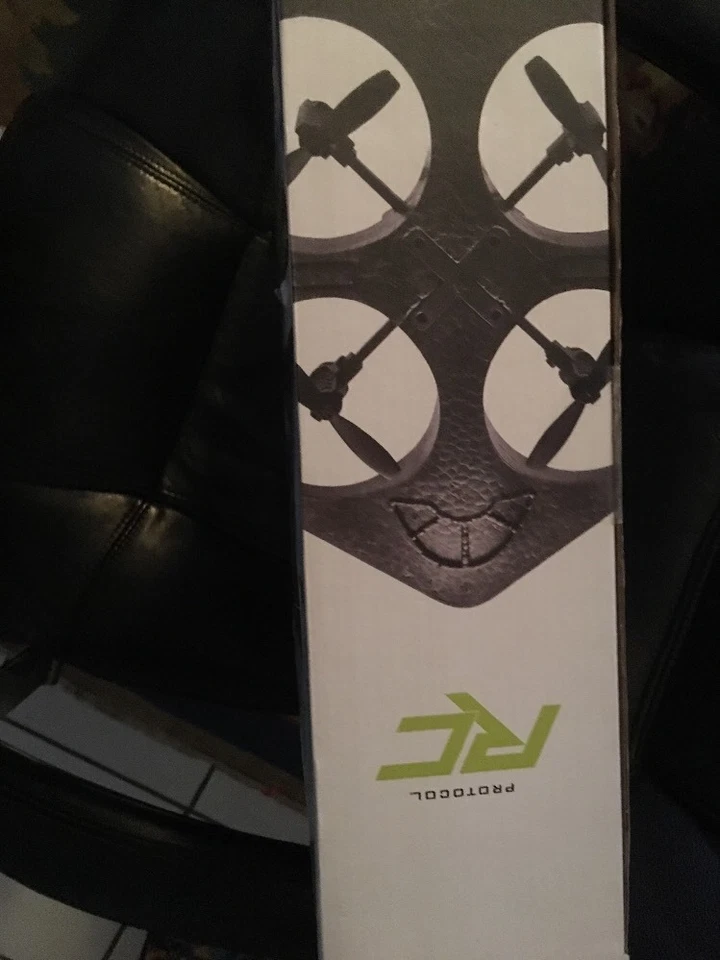 PROTOCOL STEALTHWING 4 CHANELS RADIO CONTROL QUAPCOPTER WITH GYRO STABILIZER NEW - Image 3 of 4