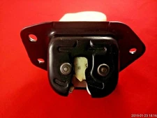 2007-2017 Nissan Versa Juke Leaf Rogue Trunk Liftgate Tailgate Lock Latch Hatch