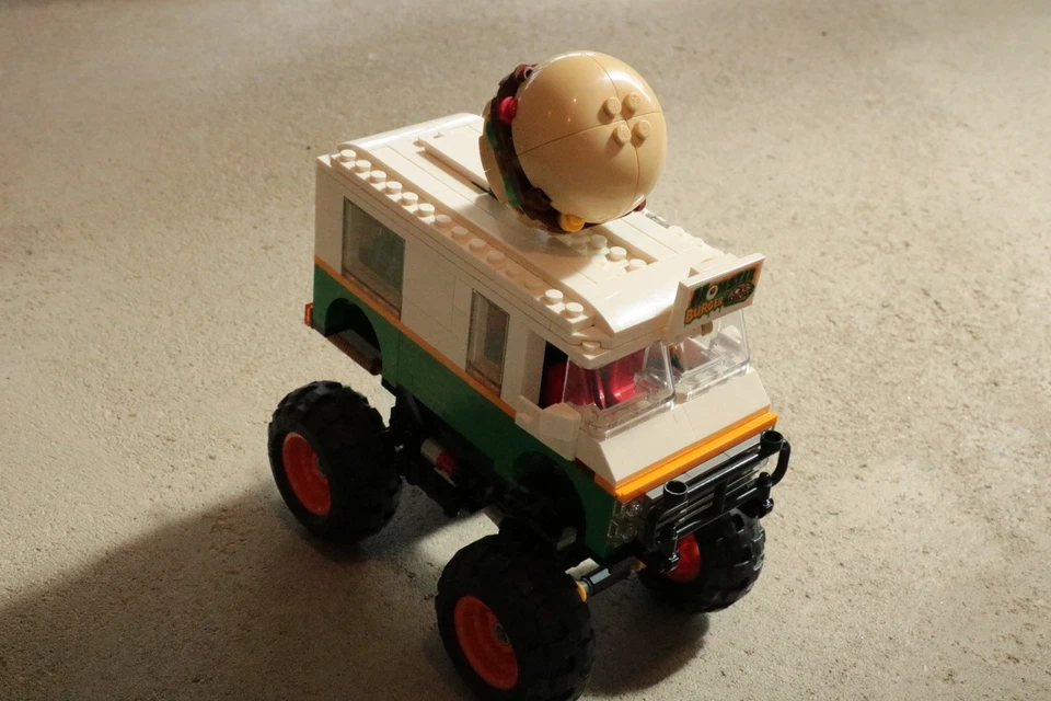 LEGO Monster Burger Truck / Burger Foodtruck – Offroad – mit Figur – gebaut, Foto 4 von 5
