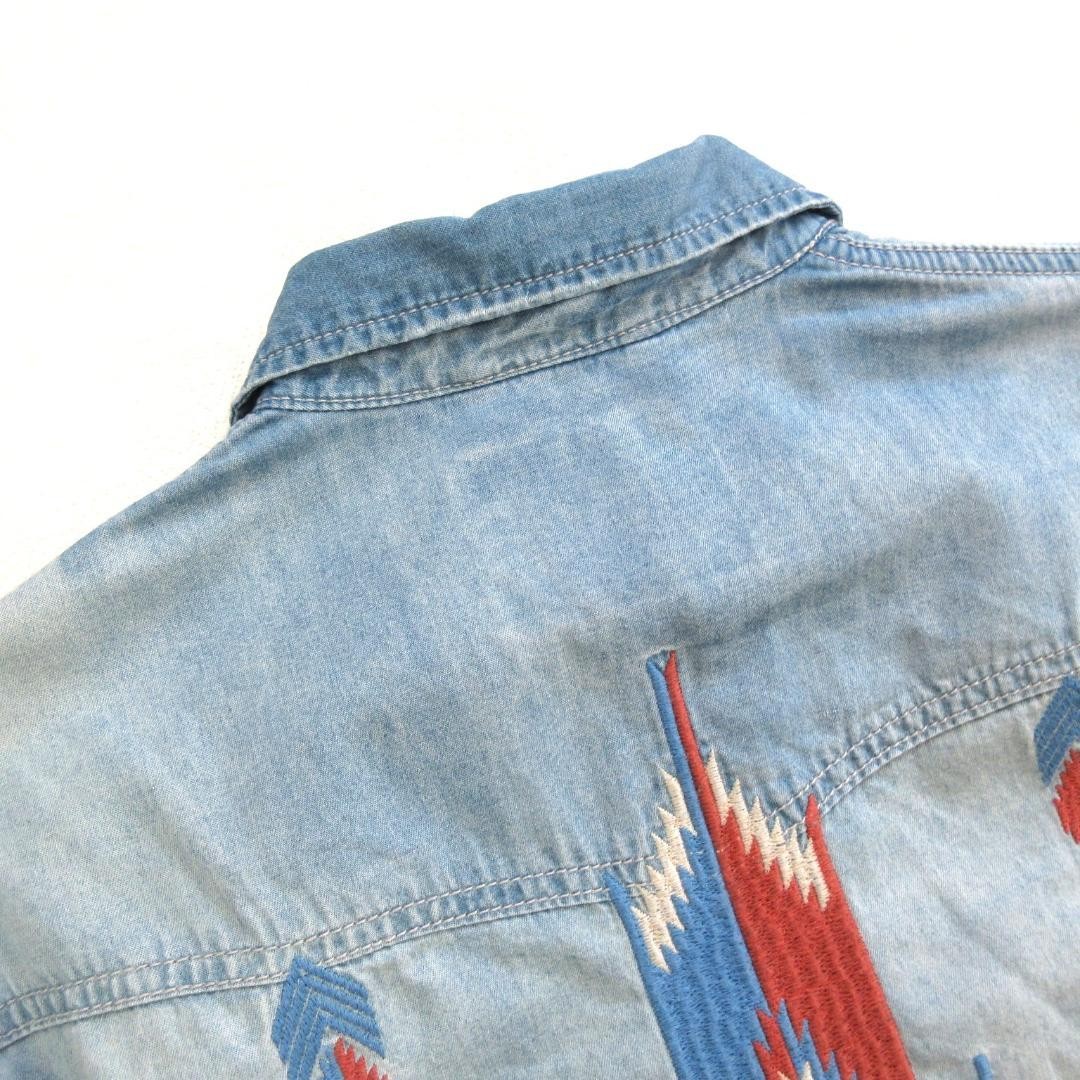 BAYFLOW Native Pattern Embroidered Denim Shirt Li… - image 6