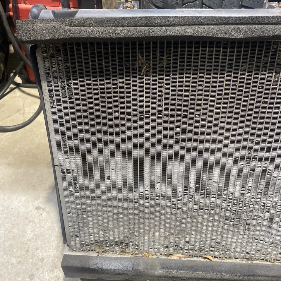 Ventilador de radiador Subaru Legacy 2010 2011 2012 2013 2014 sedán 2,5  Foto 2 de 4