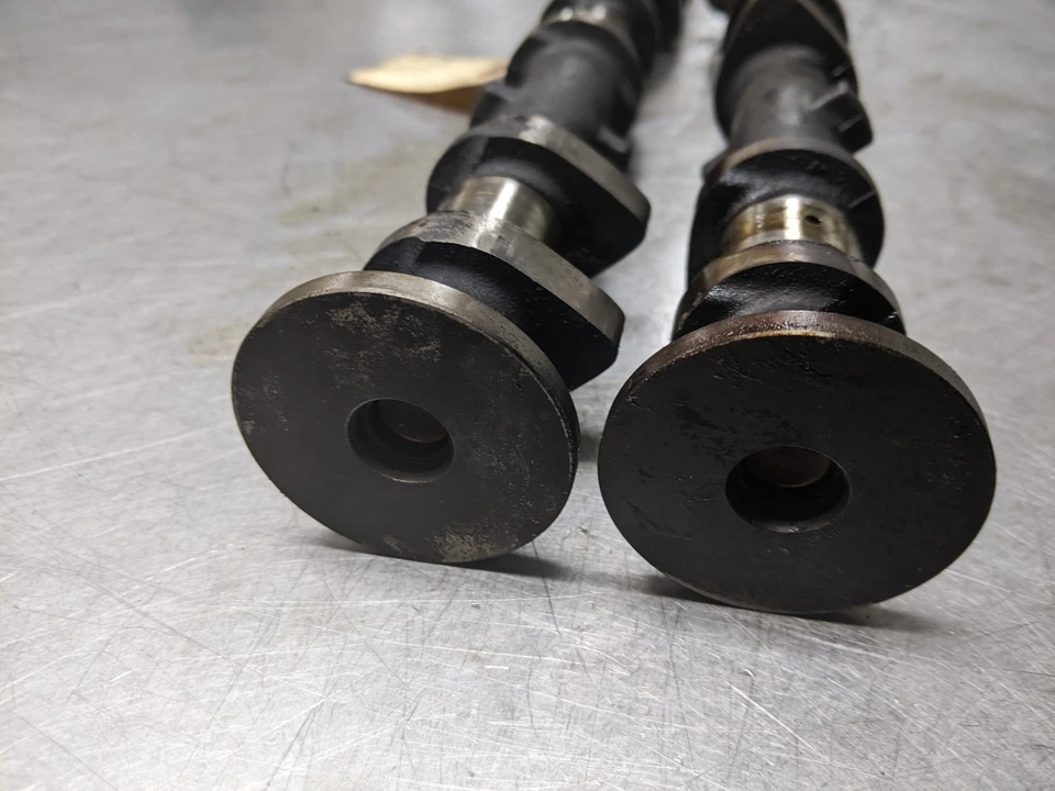 Right Camshafts Pair Set For 10-15 Nissan Armada  5.6 - Image 3 of 4