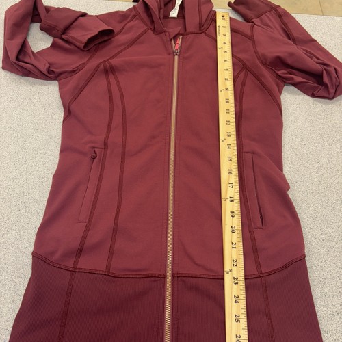 LULULEMON Daily Practice Jacket Hooded In Wine Berry Sz 6- EUC - Picture 14 of 15