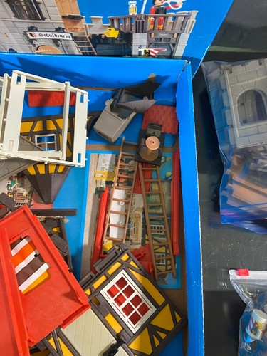 Playmobil Medieval Castle Lot - 1984 Prison Tower 3445 & 1977 Pottery Shop 3455 - Picture 12 of 16