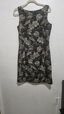 Ann Taylor dress made of silk, featuring a black -colored floral size10 ar 113