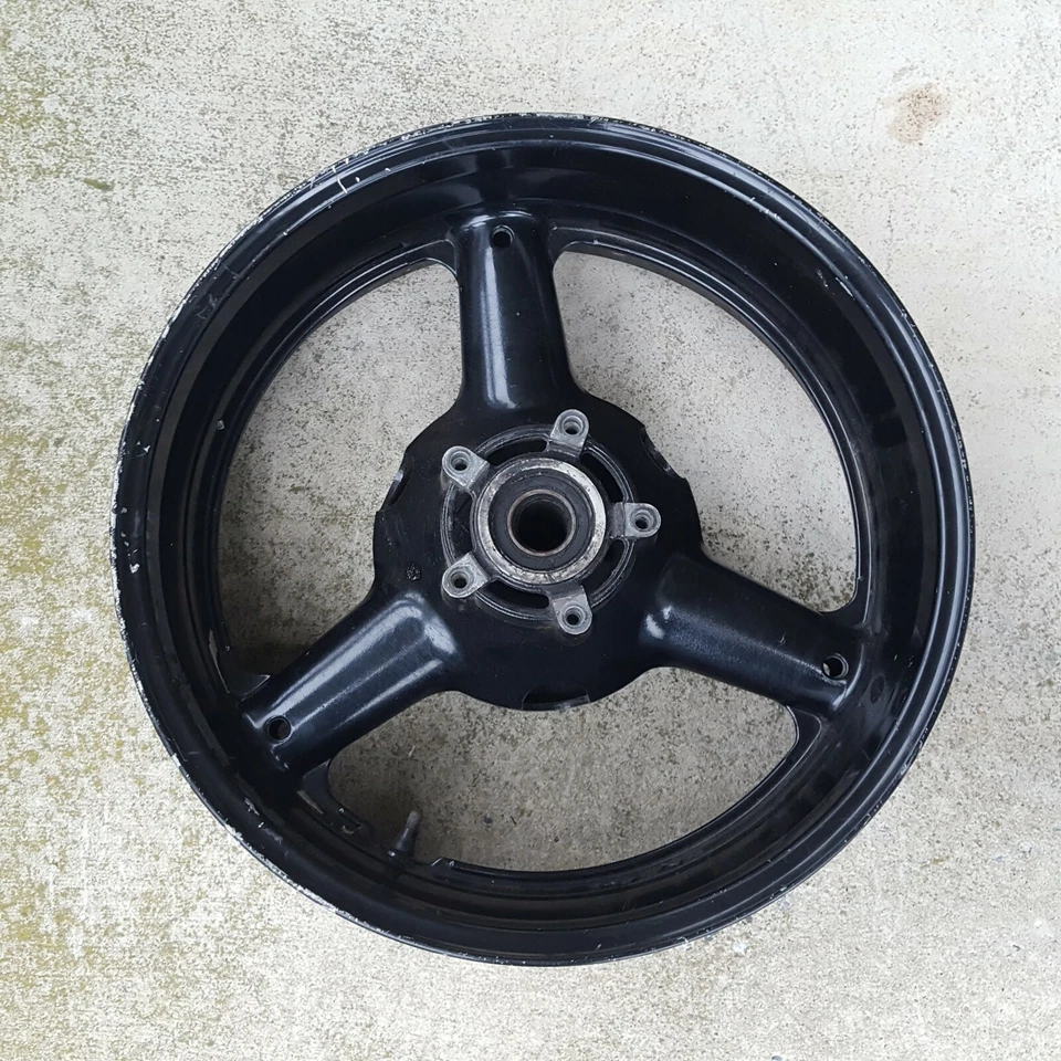 Llanta trasera Suzuki GSXR750 GSXR 750 1999 Foto 2 de 4