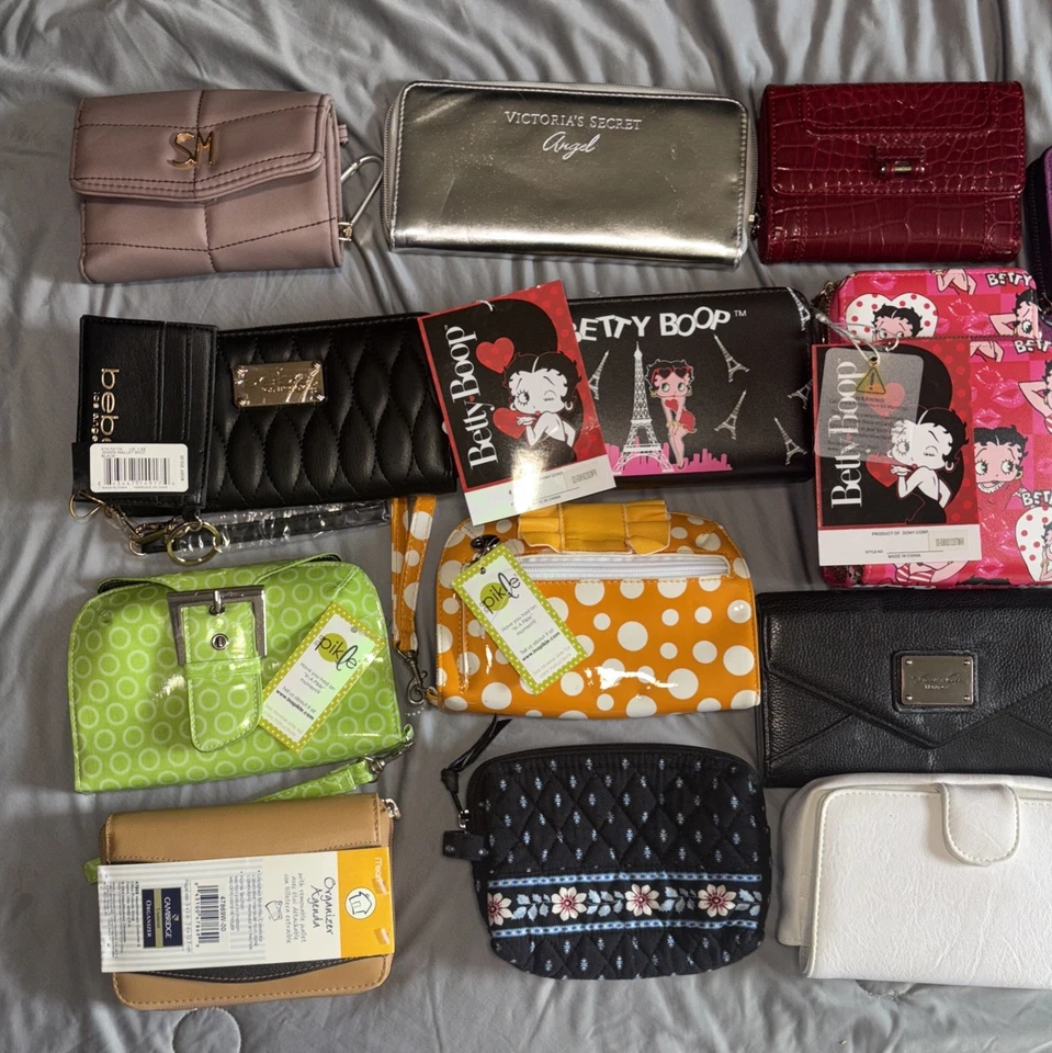 28 Women’s Wallets Mostly Branded - Image 4 of 4
