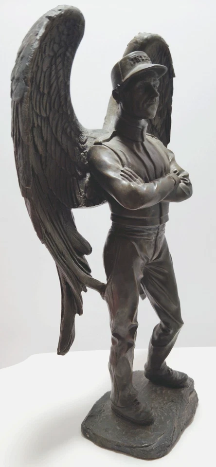 Estatua "Ángel" de Dale Earnhardt Sr. Foto 2 de 4