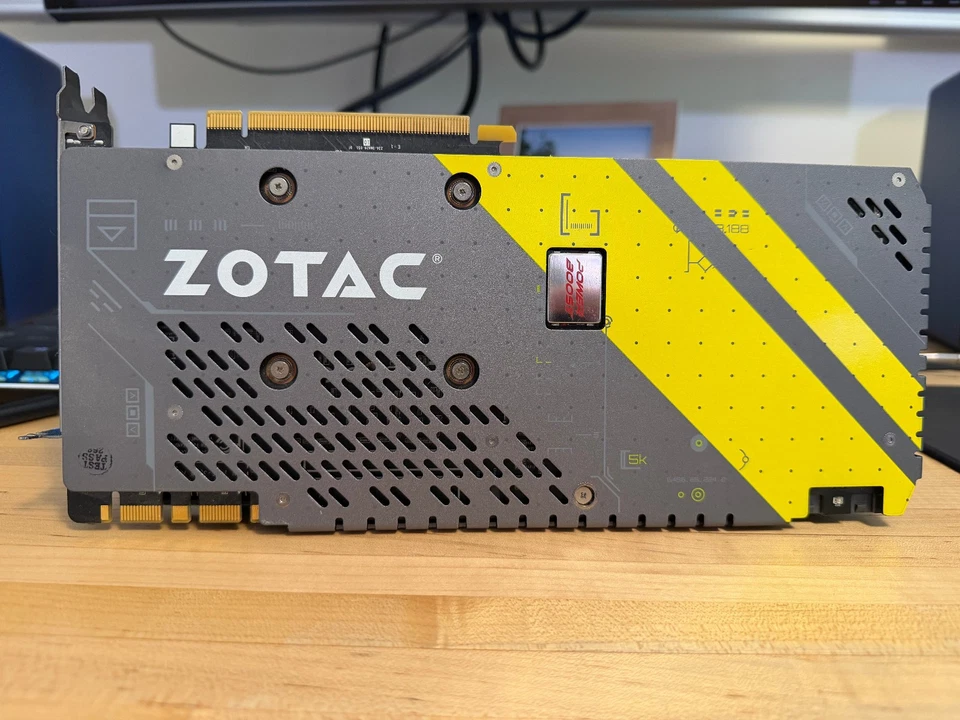 ZOTAC GeForce GTX 1080 Amp Edition 8GB GDDR5X Graphic Card (ZTP10800C10P) - Image 2 of 4