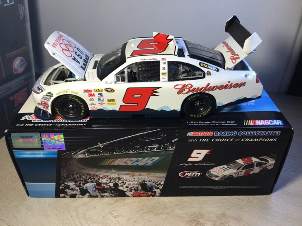 FIRMADA Kasey Kahne #9 BUD OLYMPIC 2010 PEQUEÑA CUNA AUTOGRAFIADA NASCAR 1 de 2040 Foto 3 de 4