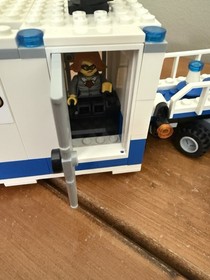 LEGO City Police Mobile Command Center Truck 60139 No Box Or Instructions