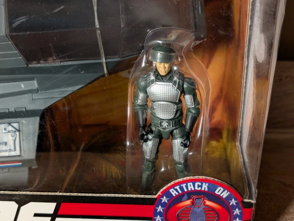 Vehículo GI Joe 25 Aniversario ESPECTRO NOCTURNO Grand Slam TIBURÓN Objetivo Exclusivo Foto 2 de 4