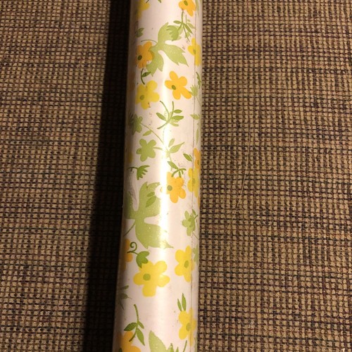 Vintage NOS Con-Tact Self Adhesive Shelf Liner 9833 Blossom Yellow Floral Sealed - Picture 2 of 7