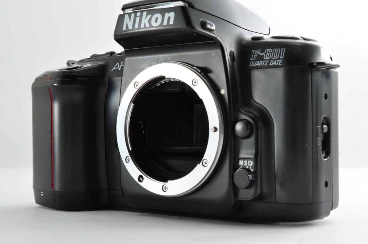Nikon F-601 AF Quartz Date 35mm SLR Camera Body [Exc+5] Japan