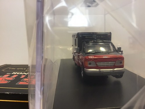 CODE 3 1/64 SCALE #12062 CHICAGO FIRE SPECIAL OPERATIONS UNIT #561 NEVER DIS - Picture 5 of 8