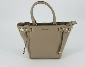 michael kors truffle purse