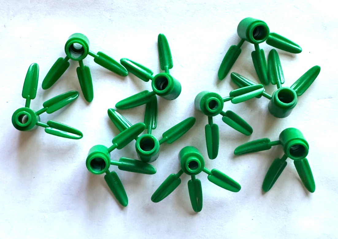 Lego 16x Plant Piece 1x1 Round with 3 Leaves Part 30176 for Sets