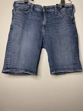 Vintage Silver Jeans Co. Elyse Bermuda Shorts.