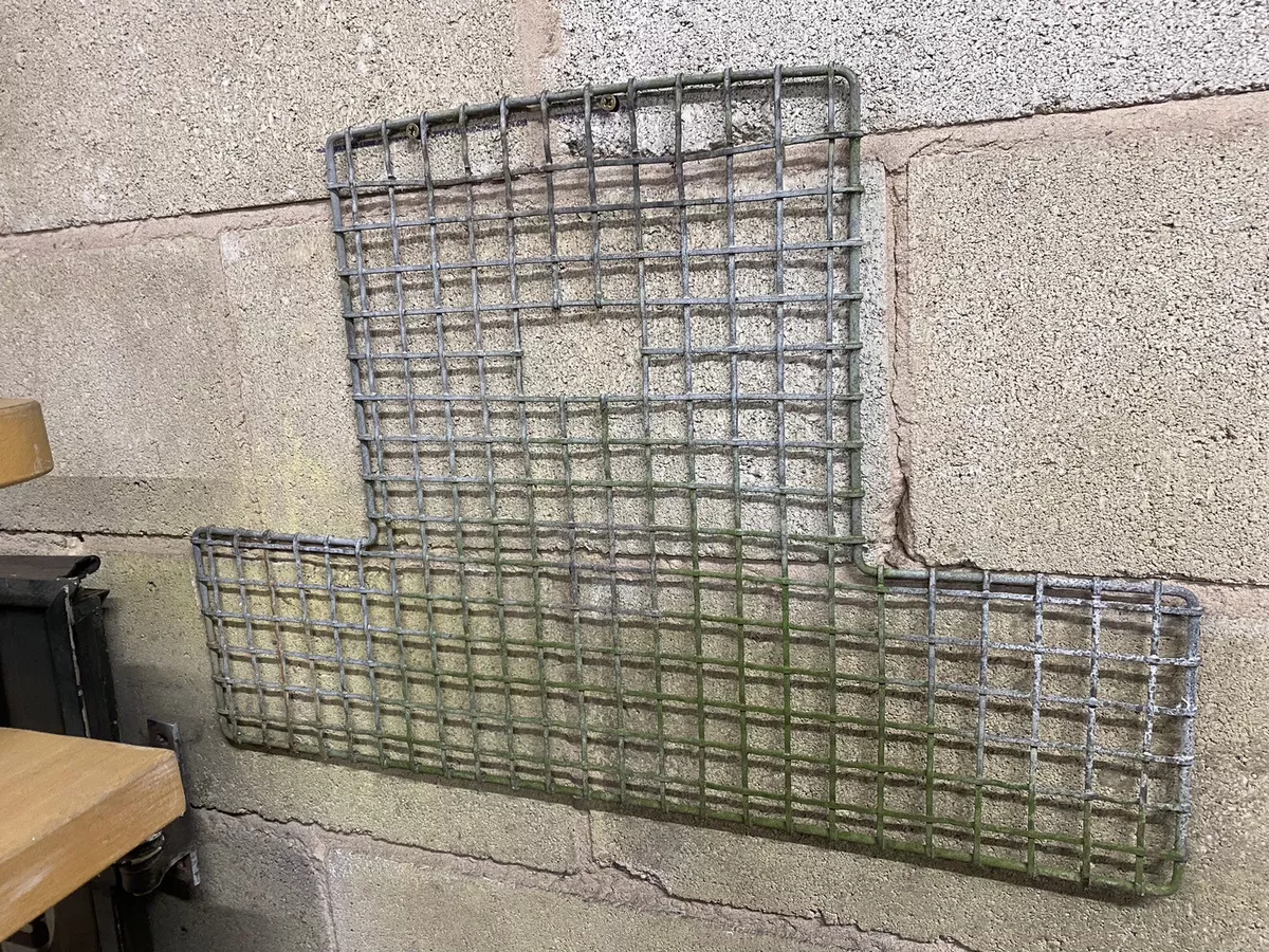 LAND ROVER SERIES 2 2A GRILL GRILLE FITS 1958 68 MODELS 330149