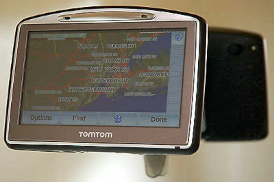 NEW TomTom GO 720 Portable GPS Navigator Unit Set in Box tom Bluetooth music 4.3 - Image 4 of 4