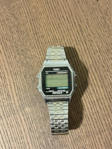 VTG TIMEX WR 30 M 555 10 Men's Digital Indiglo Watch Gold Tone Stretch Band