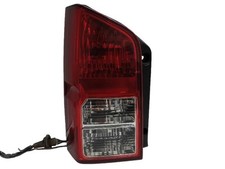 Feu arrière Nissan PATHFINDER