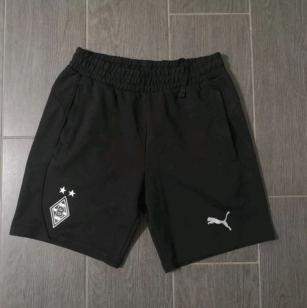 Borussia Mönchengladbach Shorts Größe: S 2018/19 Fußball Streatwear Fans Puma