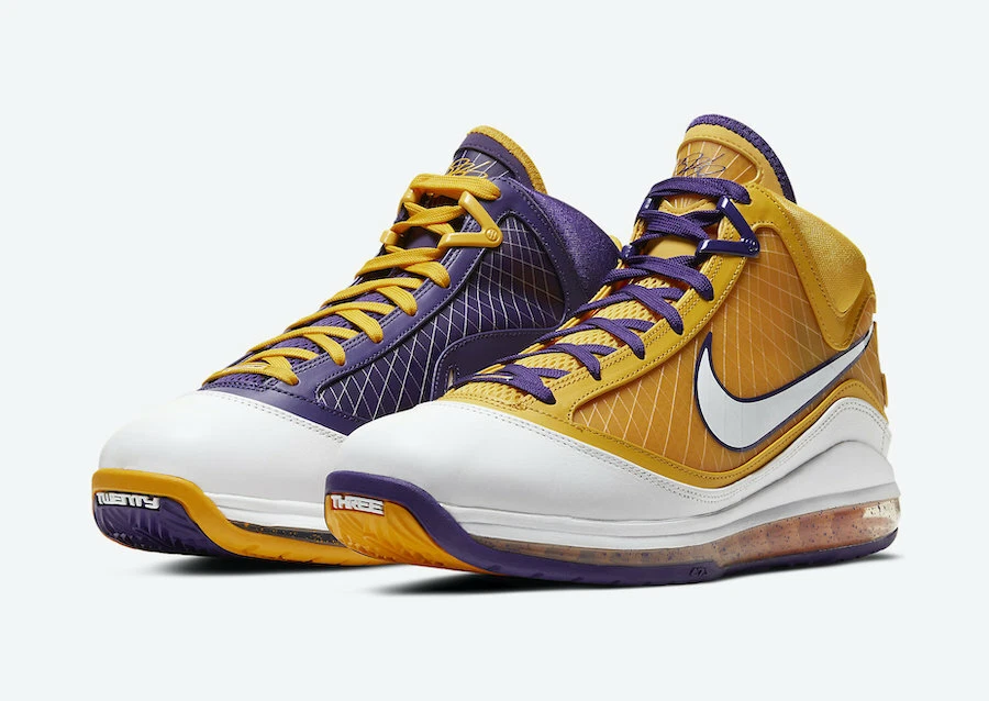 Nike Lebron James 7 VII Lakers Media Day Purple Yellow Gold White