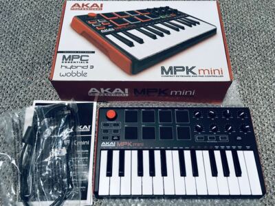 はるき AKAI MPK mini MIDIキーボード 25キー Akai MPK Mini MK3 25-Key MIDI Controller