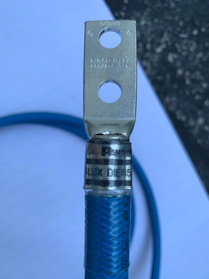 2/0 awg 8.75 Ft battery cable with compression terminals - Image 2 of 4