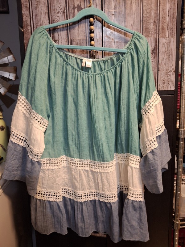 Women's Size XXL Top by KAKTUS Multi Color
