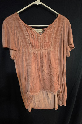 Knox Rose Women s Pink Solid V-Neck Lace Pleated Short Sleeve Blouse L