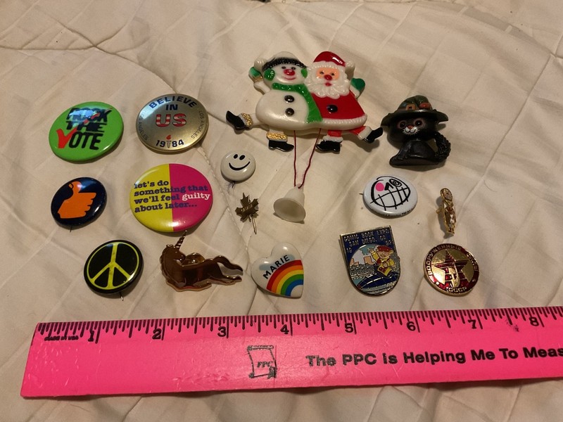 Button Pin Lot Comic Book Expo 1984 Olympics Unicorn Santa Canada Peace Thumbs +