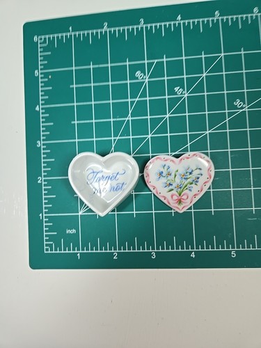 Vintage 1989 Avon Sentimental Porcelain Heart Forget Me Not Pin Brooch Box - Picture 9 of 10