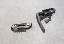 Suzuki DS80 Foot Pegs Left Right Peg Arm Bracket Mount 1985-2000