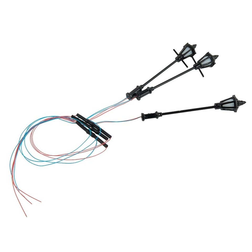 Realistic O Scale Model Street Lamp Kit with Metal Construction and LED