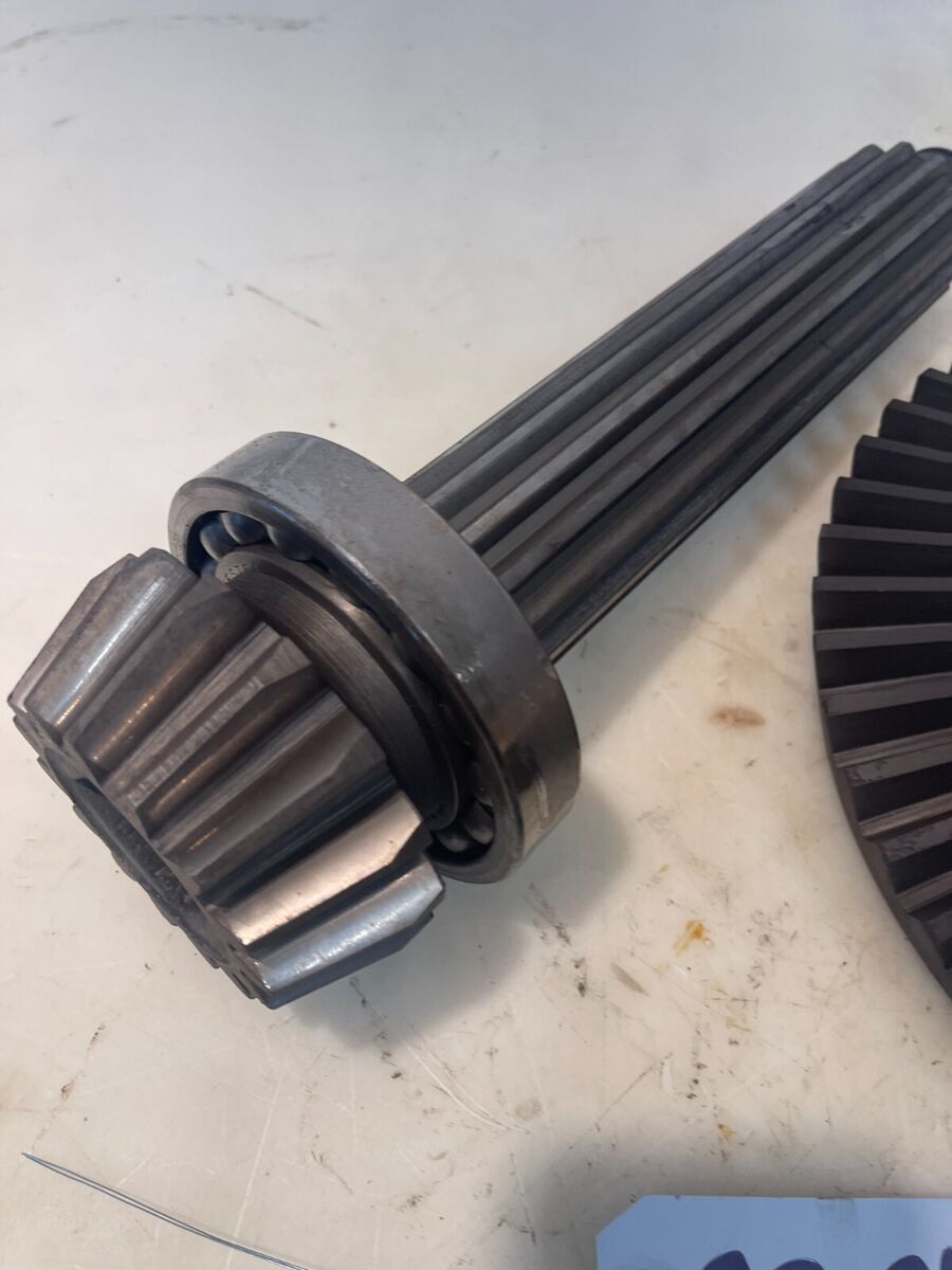 1959 Farmall IH 560 Gas Tractor Rearend Ring & Pinion Gear 1959 Farmall IH 560 Gas Tractor Rearend Ring & Pinion Gear