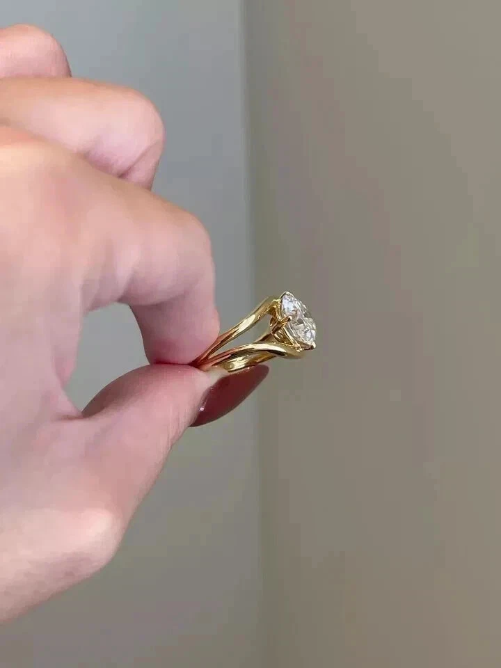 VVS1 2.80 Ct Lab-Created Round Cut Diamond Wedding Ring 14K Yellow Gold Plated - Image 2 of 4