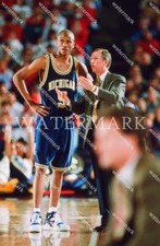 EJ955 Jalen Rose Michigan Wolverines Talks to Coach 8x10 11x14 16x20 Photo