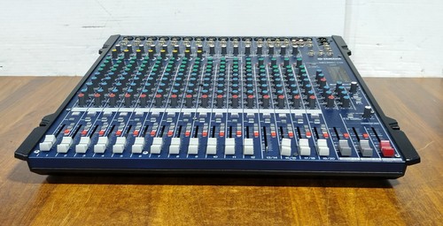 Yamaha MG206C-USB 20-Channel Live Compact & Lightweight Mixing Console