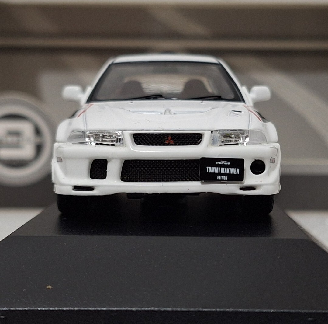 Mitsubishi Lancer EVO 6 Tommy Makinen Edition 2000 1:43 Triple 9