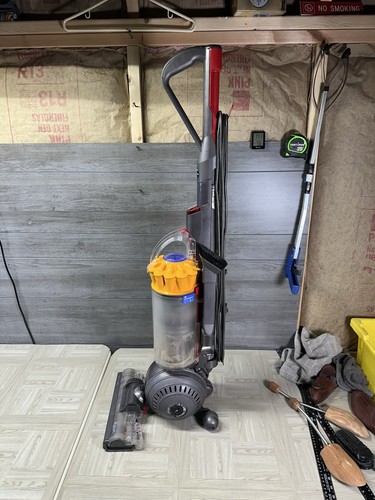 Dyson Ball Upright Vacuum Cleaner DC40 Multi Floor Lightweight Corded Bagless - Picture 7 of 17