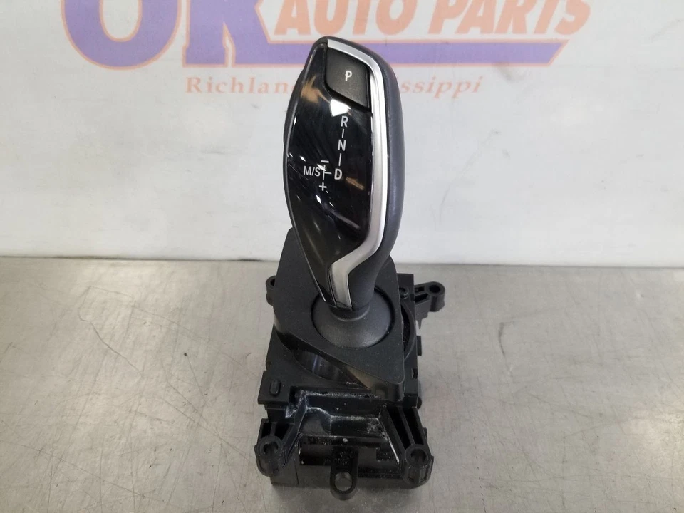 23 2023 宝马 530I 2.0L 自动变速器变速器 — 第 3/4 张图片